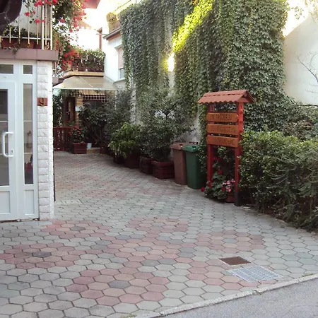 Maruska Apartment *